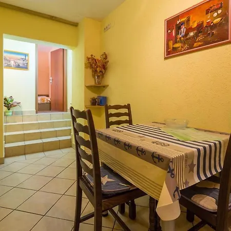 Appartamento In 39342 Crikvenica