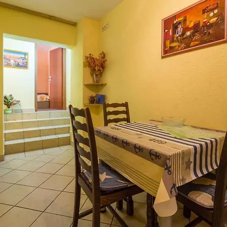 Apartment In 39342 Crikvenica
